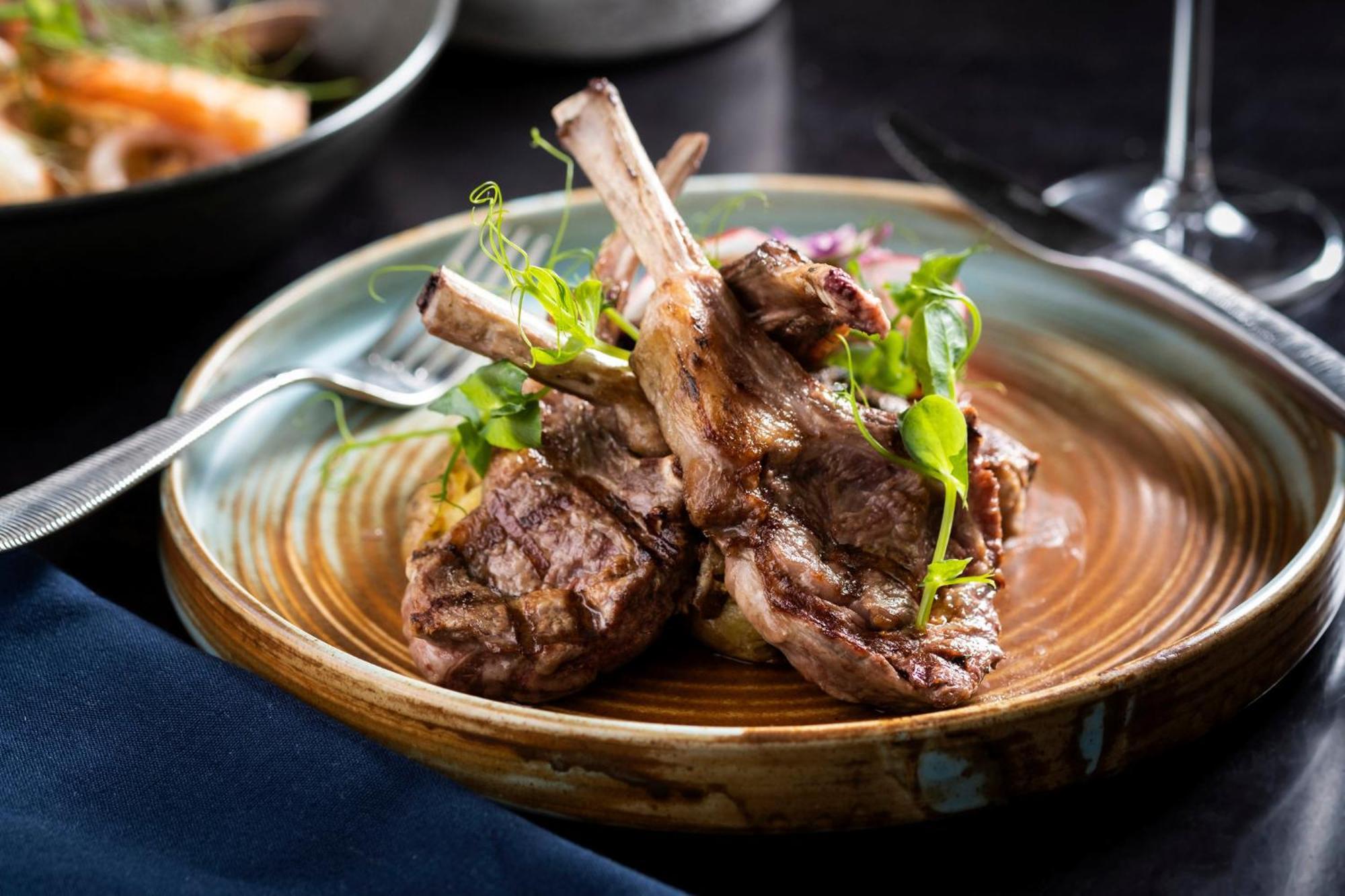 킴턴 에픽 호텔 마이애미 외부 사진 Rack of lamb