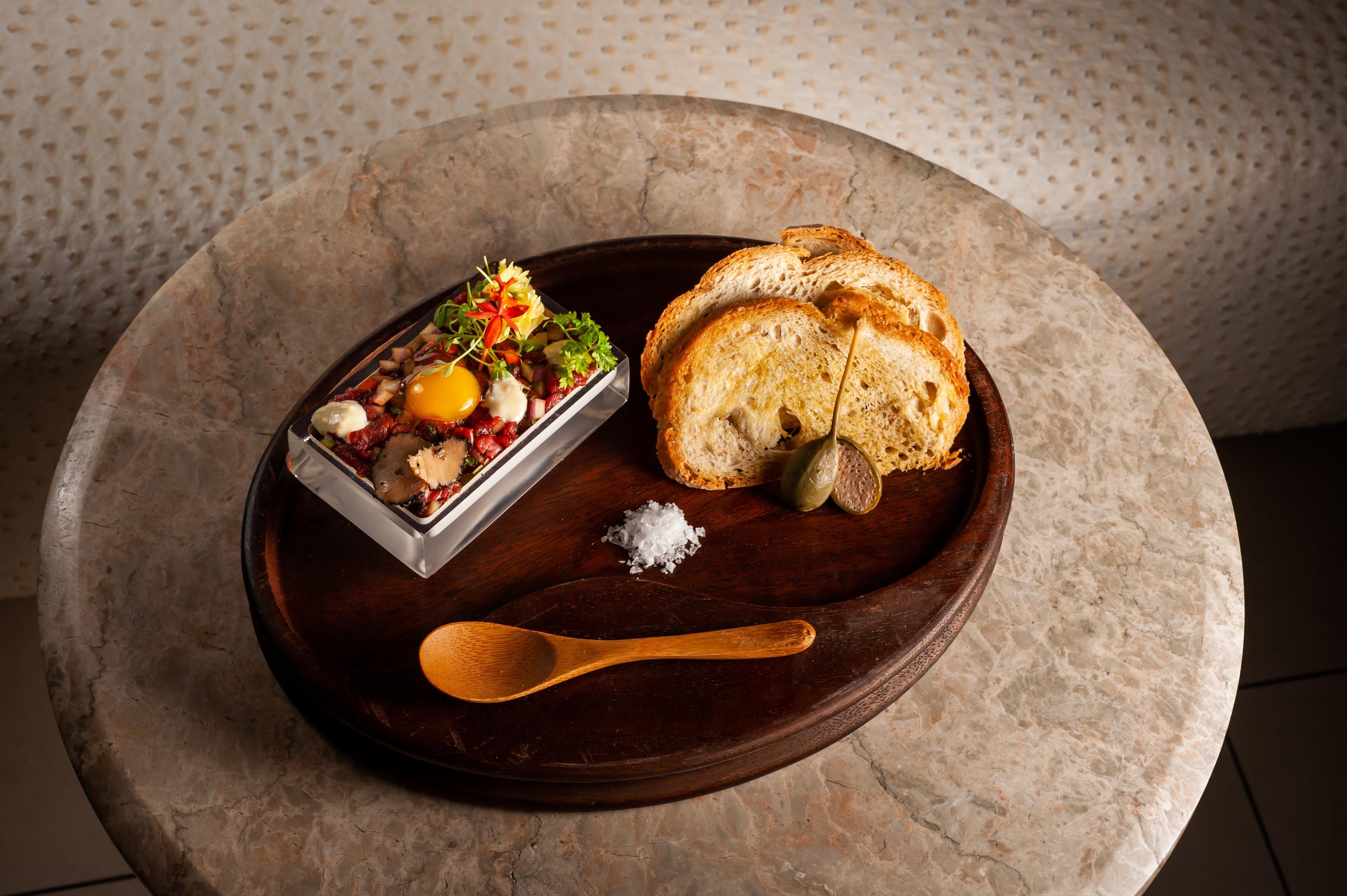 킴턴 에픽 호텔 마이애미 외부 사진 A typical tapas plate