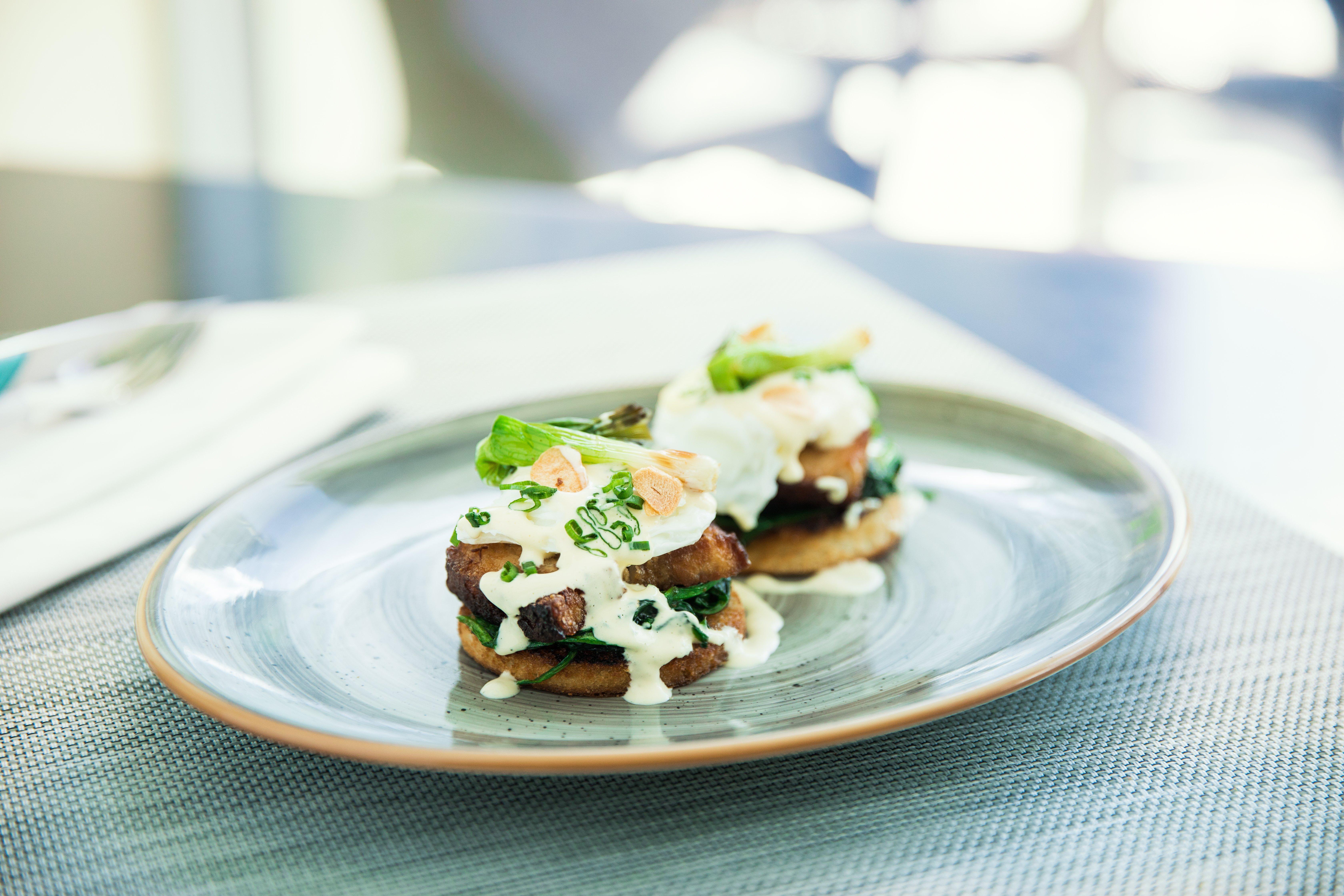 킴턴 에픽 호텔 마이애미 외부 사진 A mushroom starter at the restaurant
