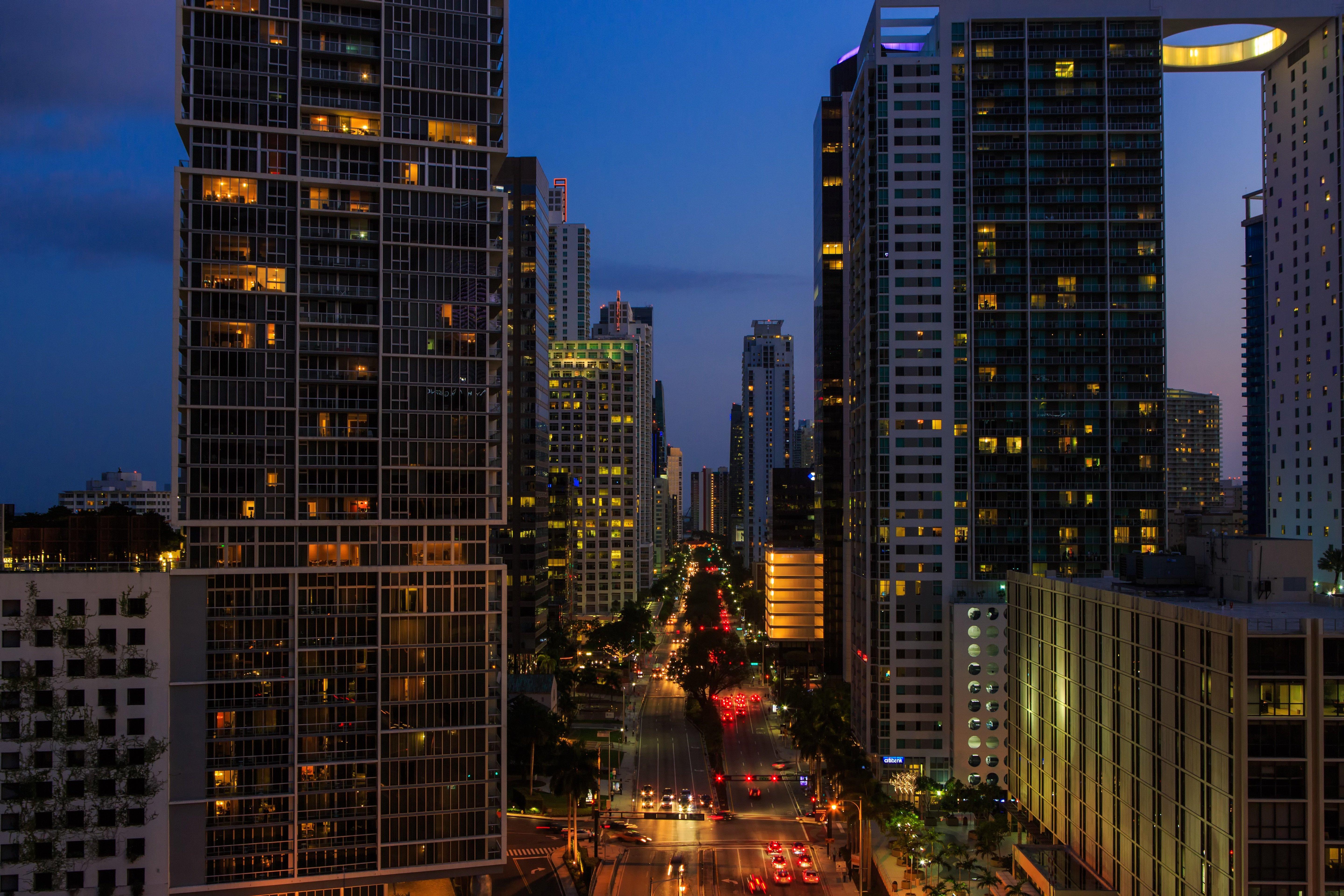 킴턴 에픽 호텔 마이애미 외부 사진 Residential buildings in the district