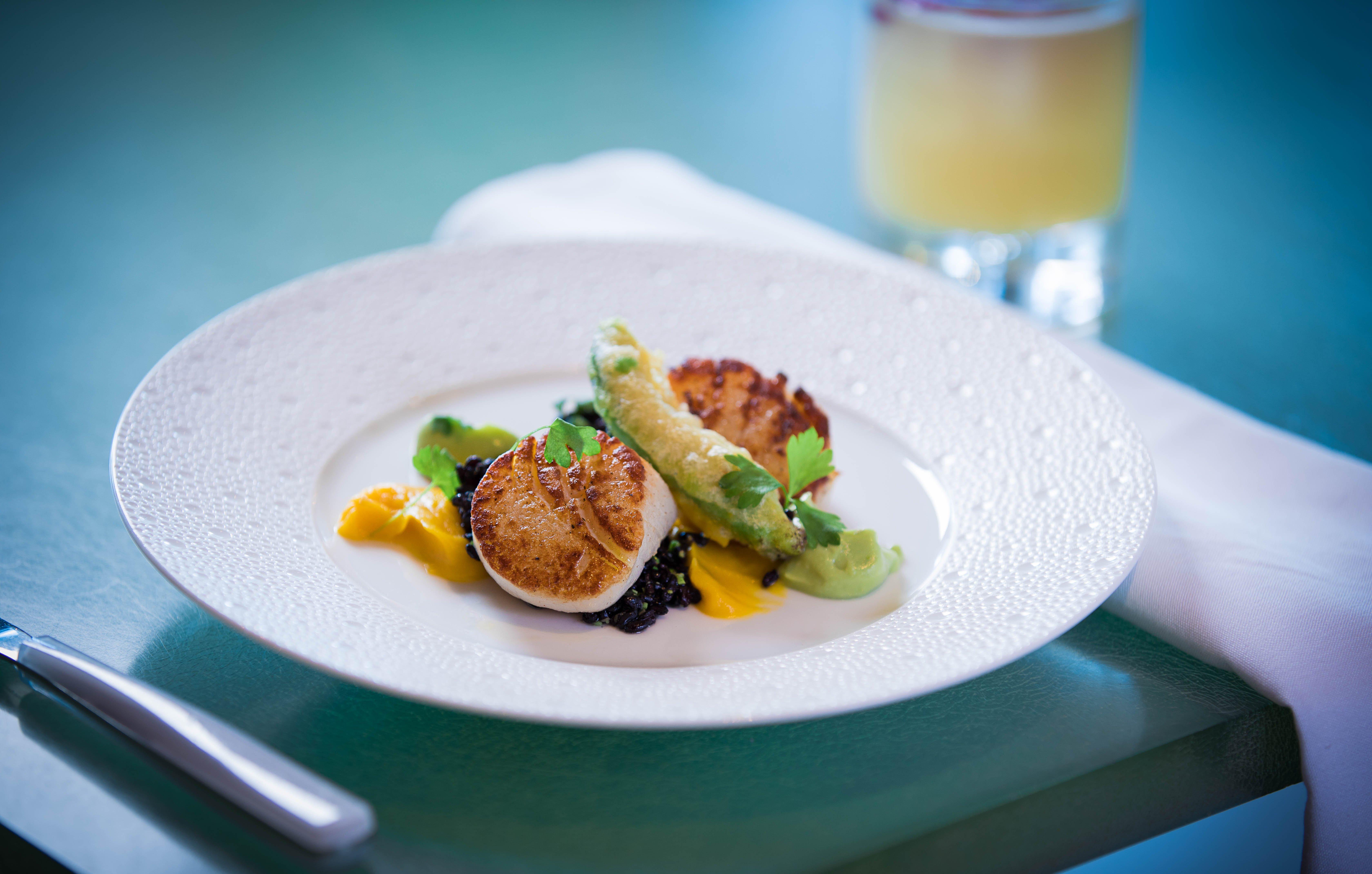 킴턴 에픽 호텔 마이애미 외부 사진 Scallops with black pudding and mango