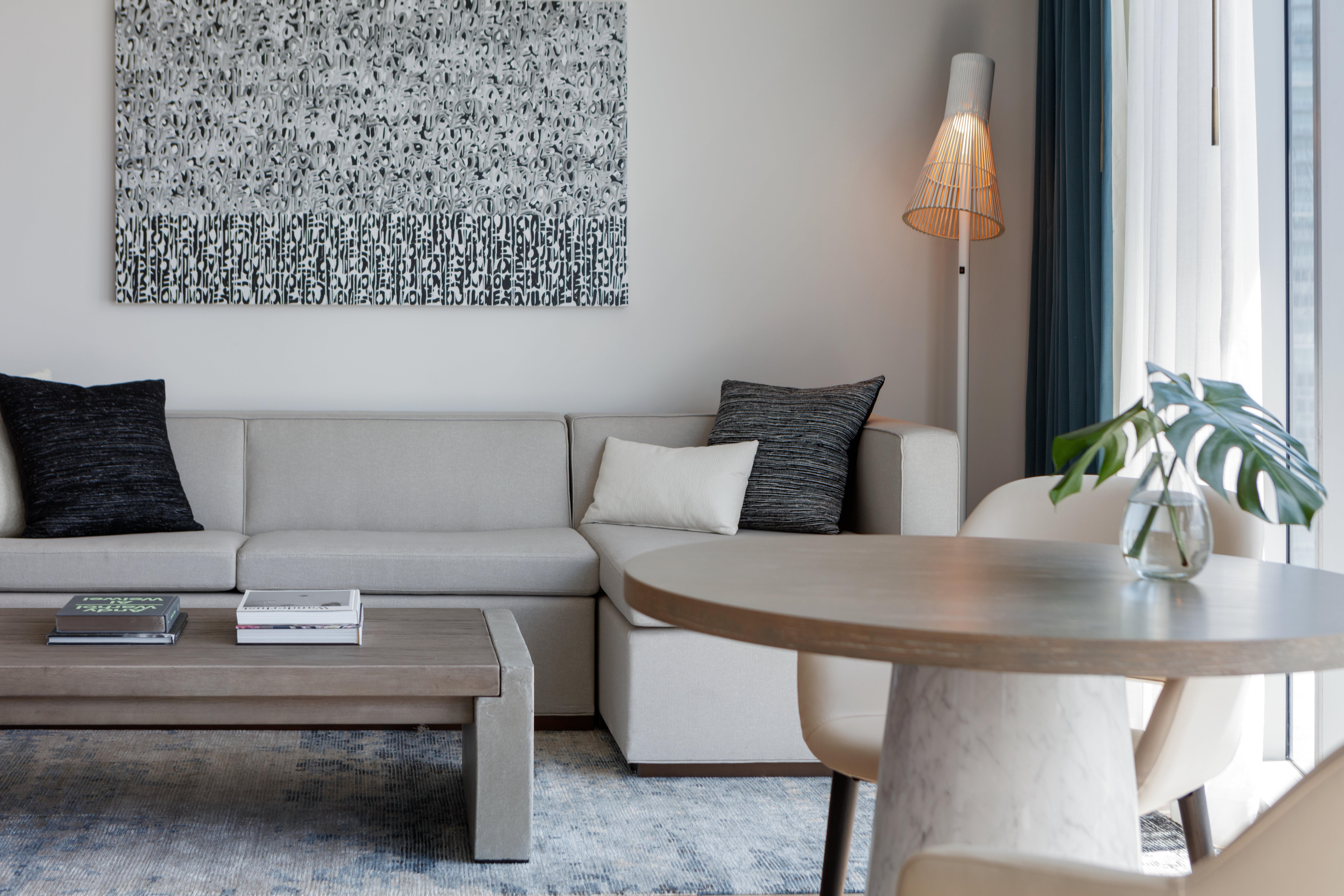 킴턴 에픽 호텔 마이애미 외부 사진 A living room at the hotel